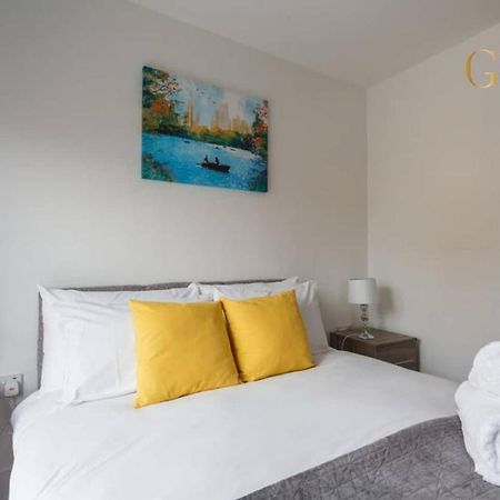 2 Bedroom Apartment Chapel Riverside At Goshen Property Serviced Accommodation Southampton, Free Wifi & Parking Екстериор снимка